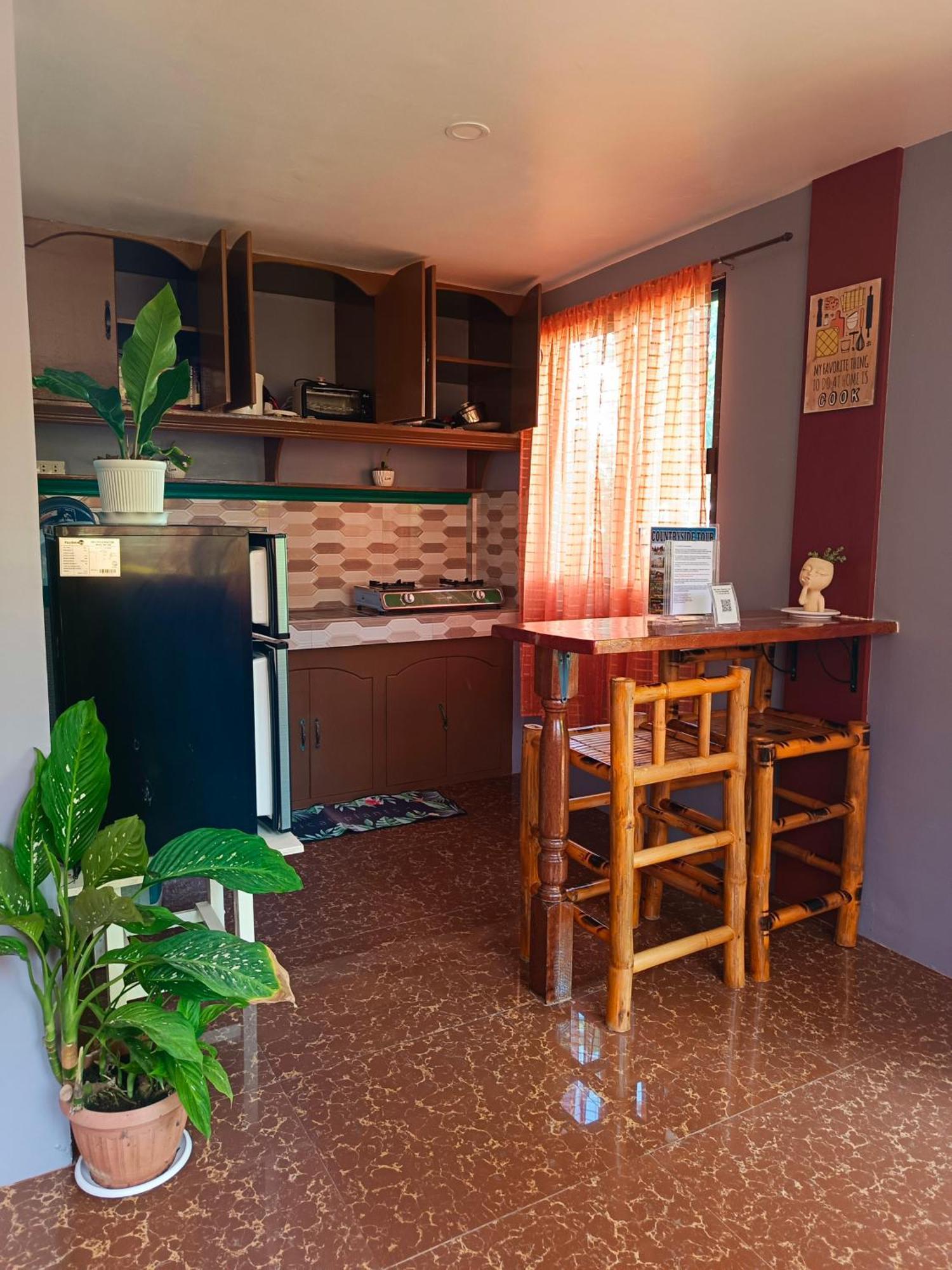 Peace Lily Studio Apartments Панглао Стая снимка